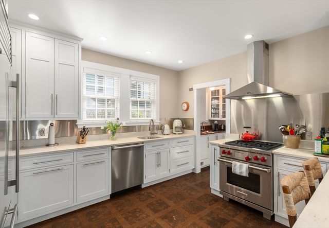 24 Coolidge Avenue, Cambridge, MA 02138