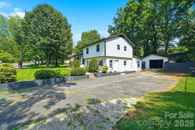 7552 Idlewild Road, Charlotte, NC 28212