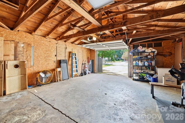 7552 Idlewild Road, Charlotte, NC 28212