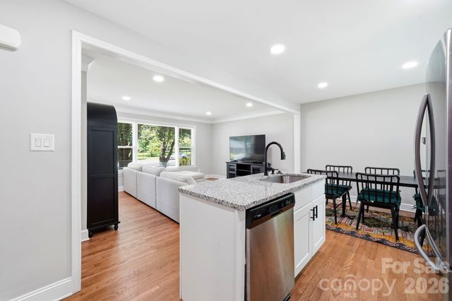 7552 Idlewild Road, Charlotte, NC 28212