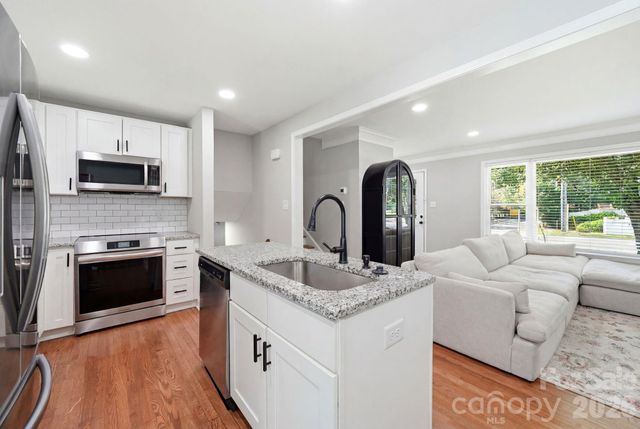 7552 Idlewild Road, Charlotte, NC 28212
