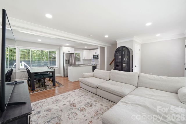 7552 Idlewild Road, Charlotte, NC 28212