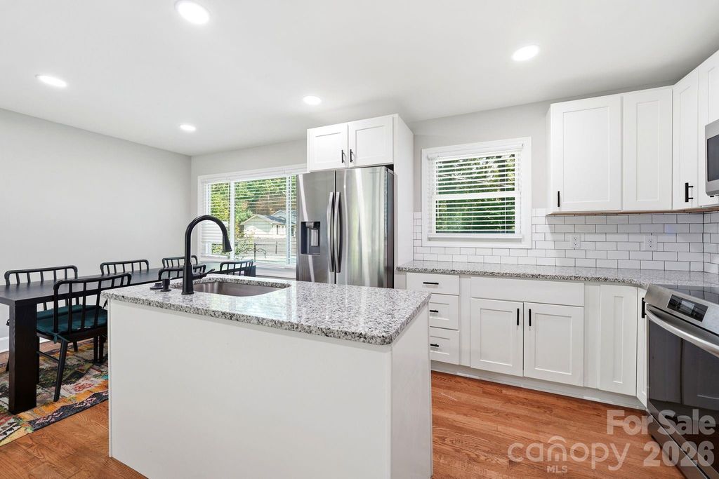 7552 Idlewild Road, Charlotte, NC 28212