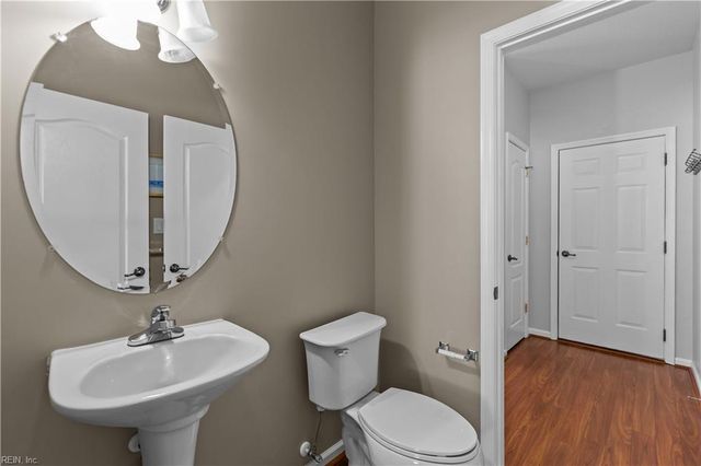 1001 Lambourne LN, Virginia Beach, VA 23462