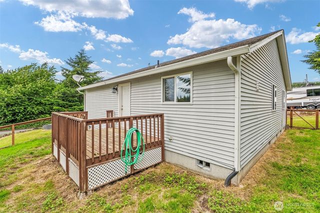 53 Michael St, Cathlamet, WA 98612