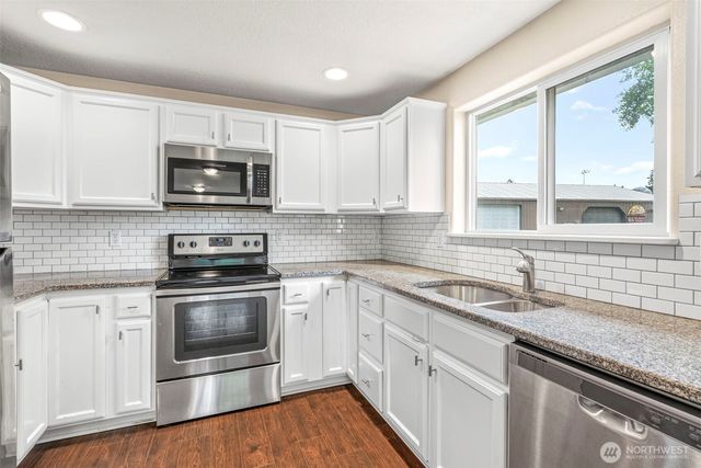 53 Michael St, Cathlamet, WA 98612