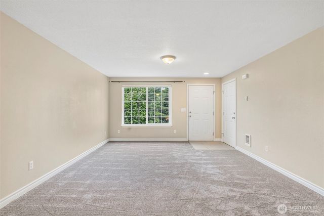 53 Michael St, Cathlamet, WA 98612
