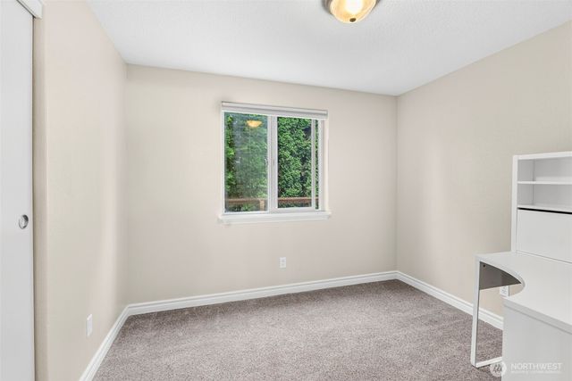 53 Michael St, Cathlamet, WA 98612