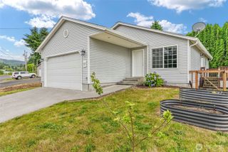 53 Michael St, Cathlamet, WA 98612