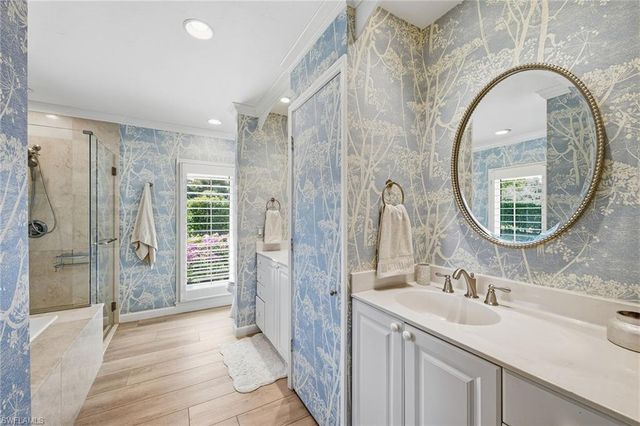 721 Turkey Oak LN, Naples, FL 34108