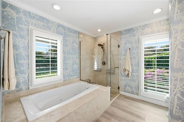 721 Turkey Oak LN, Naples, FL 34108