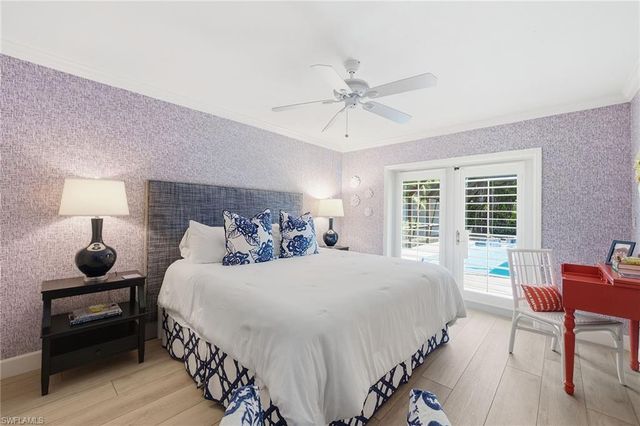 721 Turkey Oak LN, Naples, FL 34108