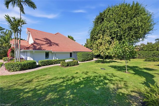 721 Turkey Oak LN, Naples, FL 34108