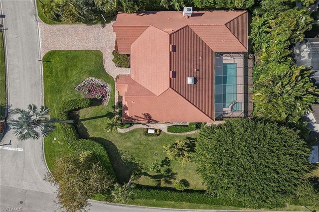 721 Turkey Oak LN, Naples, FL 34108