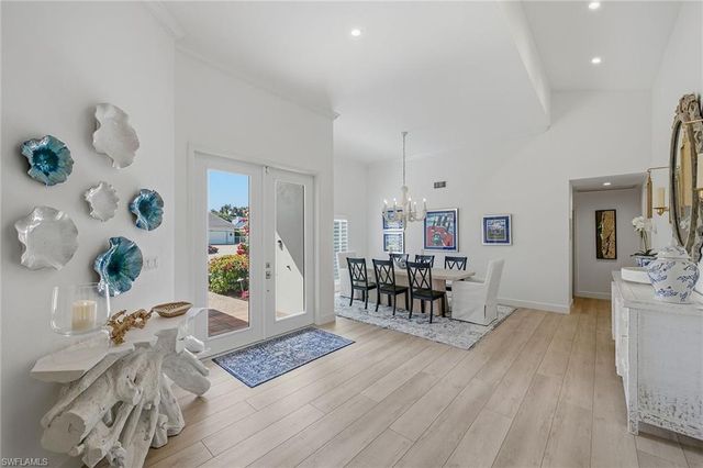 721 Turkey Oak LN, Naples, FL 34108