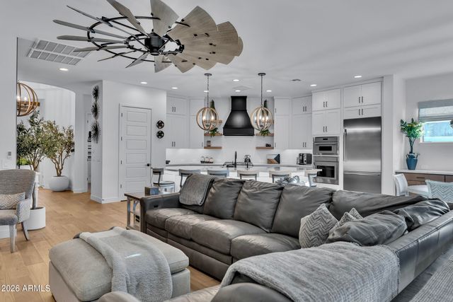 21448 W HILLCREST Boulevard, Buckeye, AZ 85396