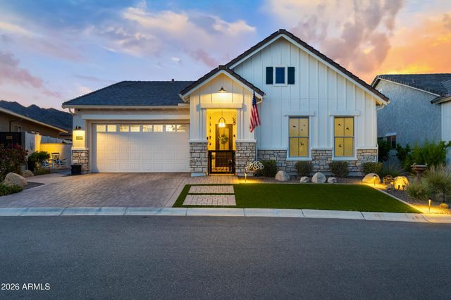 21448 W HILLCREST Boulevard, Buckeye, AZ 85396