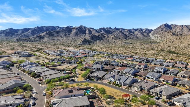 21448 W HILLCREST Boulevard, Buckeye, AZ 85396