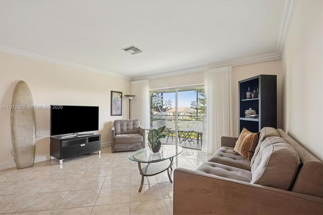 1000 Hillcrest Ct 303, Hollywood, FL 33021