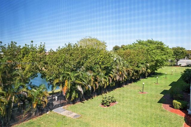 1000 Hillcrest Ct 303, Hollywood, FL 33021
