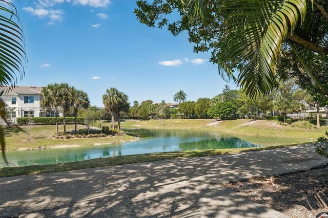 1000 Hillcrest Ct 303, Hollywood, FL 33021