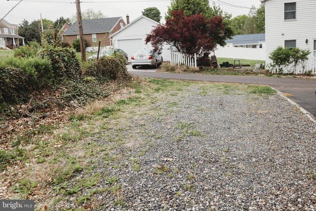 151 WALNUT ST, Spring City, PA 19475