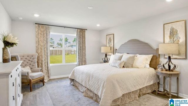 283 HALIFAX LANE, Chelsea, AL 35043