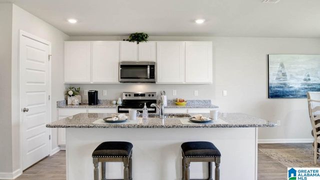 283 HALIFAX LANE, Chelsea, AL 35043