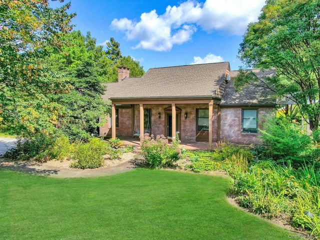 104 North Garden Drive, Pawling, NY 12564