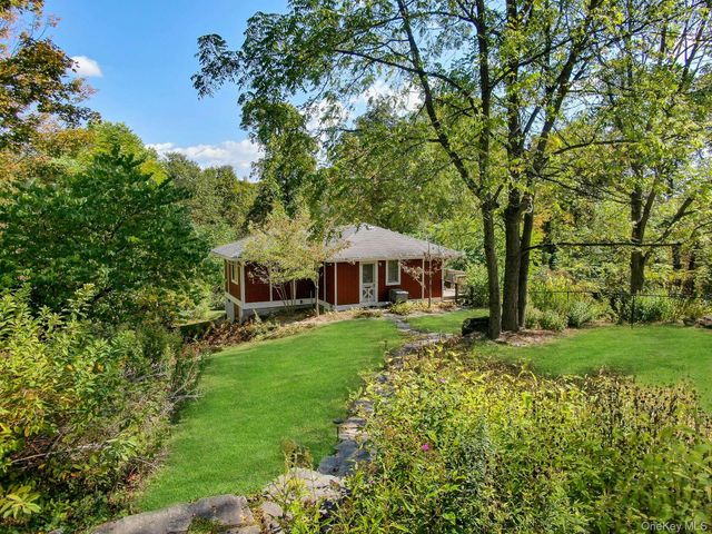 104 North Garden Drive, Pawling, NY 12564