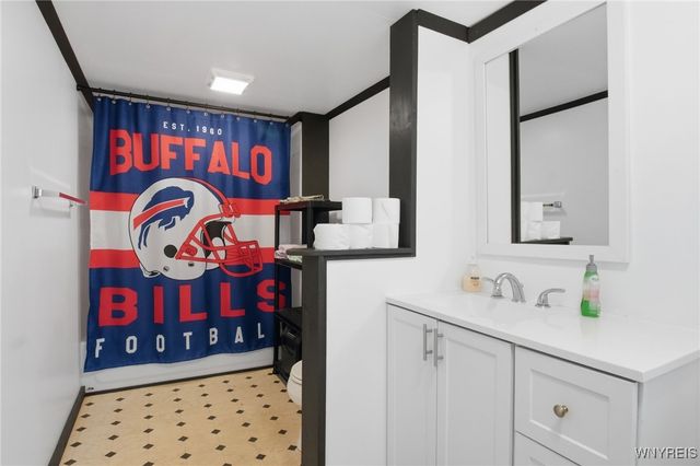 60 Fay Street, Orchard Park, NY 14127