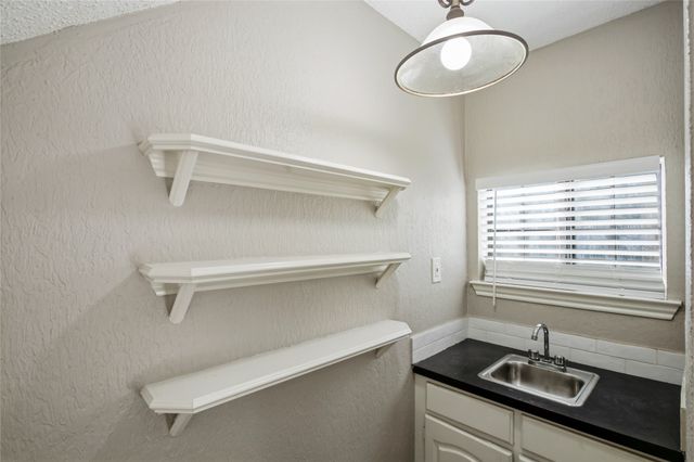 2115 Fawn Ridge Trail, Carrollton, TX 75010