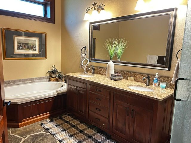 12 Live Oak Lane, Russellville, AR 72802