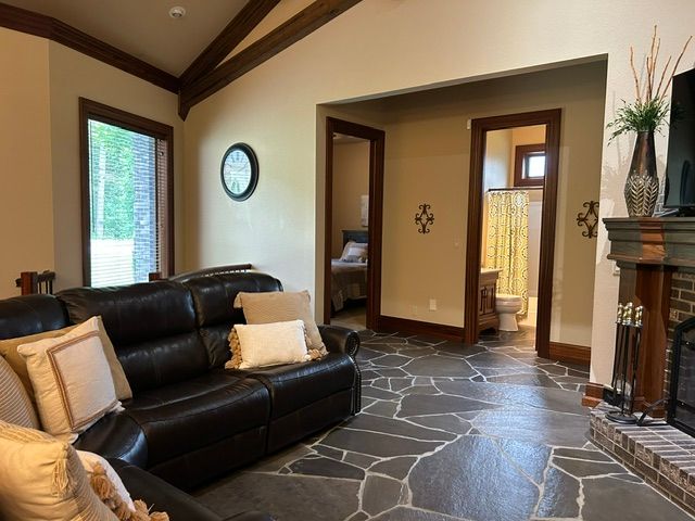 12 Live Oak Lane, Russellville, AR 72802