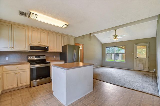16400 Many Trees Lane, Conroe, TX 77302