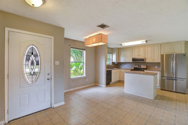 16400 Many Trees Lane, Conroe, TX 77302