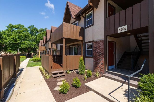 6206 Robinson Street 1, Overland Park, KS 66202