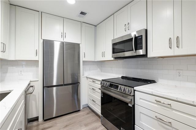 6206 Robinson Street 1, Overland Park, KS 66202