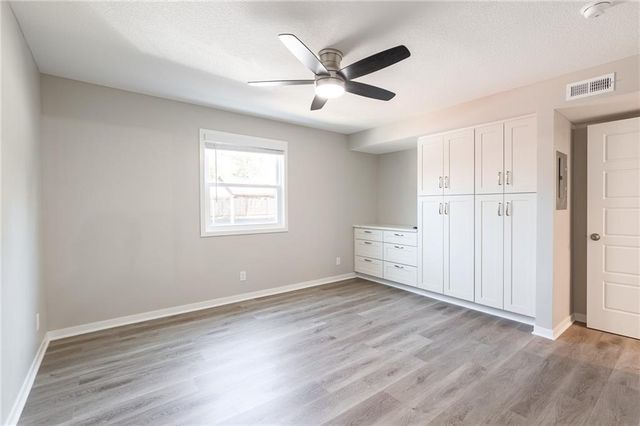 6206 Robinson Street 1, Overland Park, KS 66202