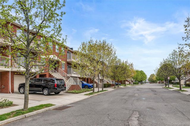 3-15 Endeavor Place A, College Point, NY 11356