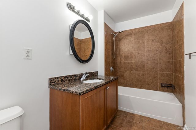 3-15 Endeavor Place A, College Point, NY 11356