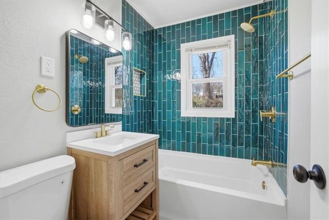 2510 S Crescent Avenue, Independence, MO 64052