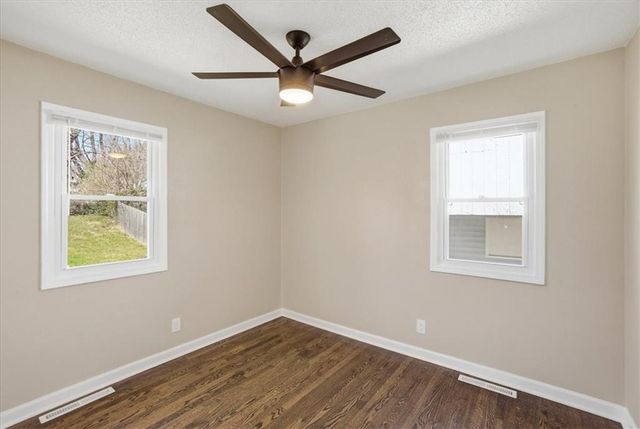 2510 S Crescent Avenue, Independence, MO 64052