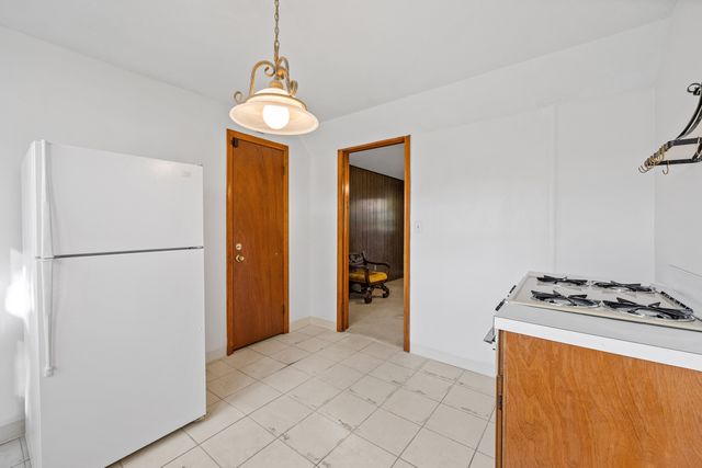 19 Albert Avenue, Wethersfield, CT 06109