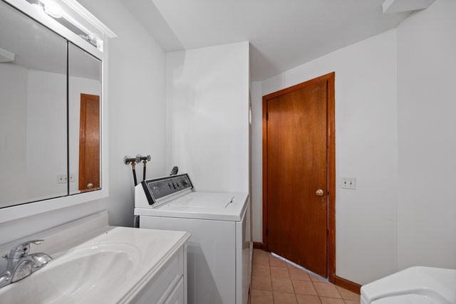 19 Albert Avenue, Wethersfield, CT 06109