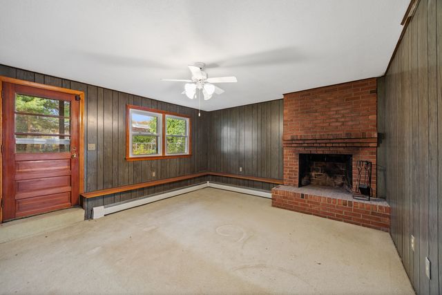 19 Albert Avenue, Wethersfield, CT 06109