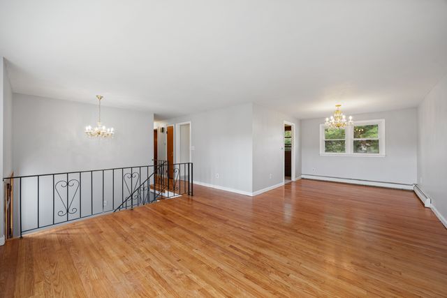 19 Albert Avenue, Wethersfield, CT 06109