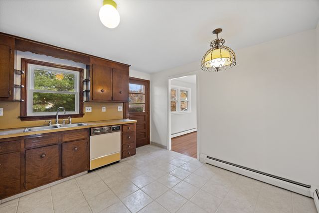 19 Albert Avenue, Wethersfield, CT 06109