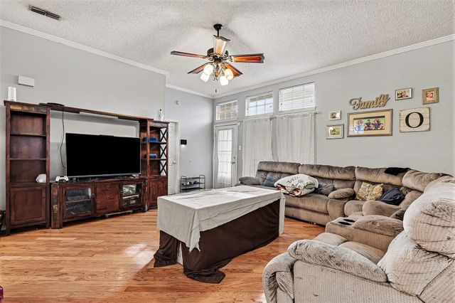 710 E Grubb Drive, Mesquite, TX 75149