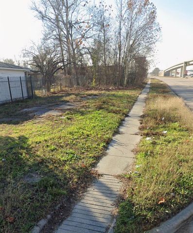 00 Eastex Freeway, Houston, TX 77093